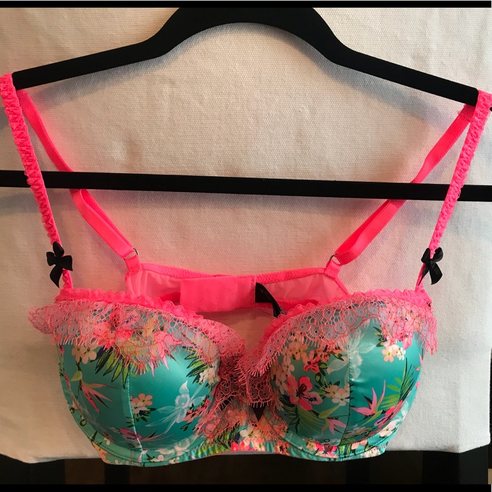 Victoria’s Secret Push Up Bra